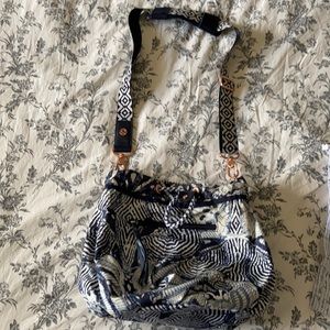 Lululemon Wanderlust Diversity bag